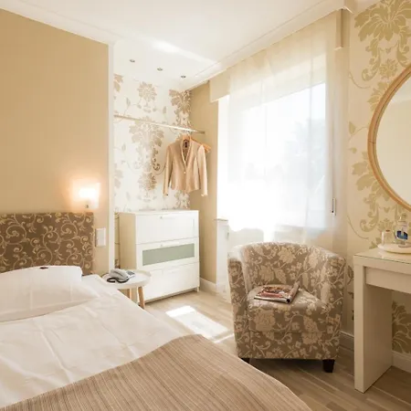 ホテル アールベッラ バート・ノイェンアール・アールヴァイラー