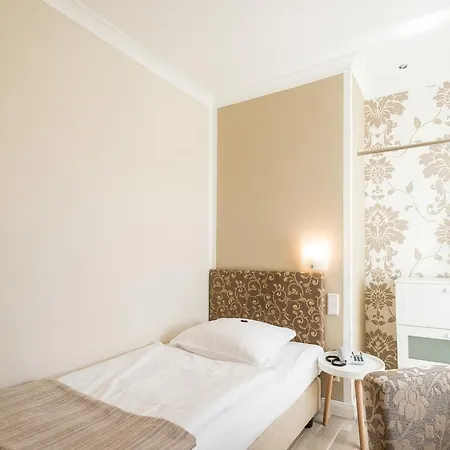 Отель Ahrbella 3*